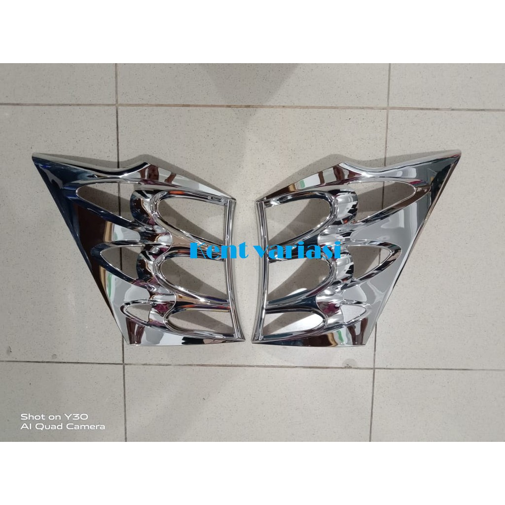 Garnis Belakang Honda Freed OLD Tail Lamp Garnish Chrome JSL