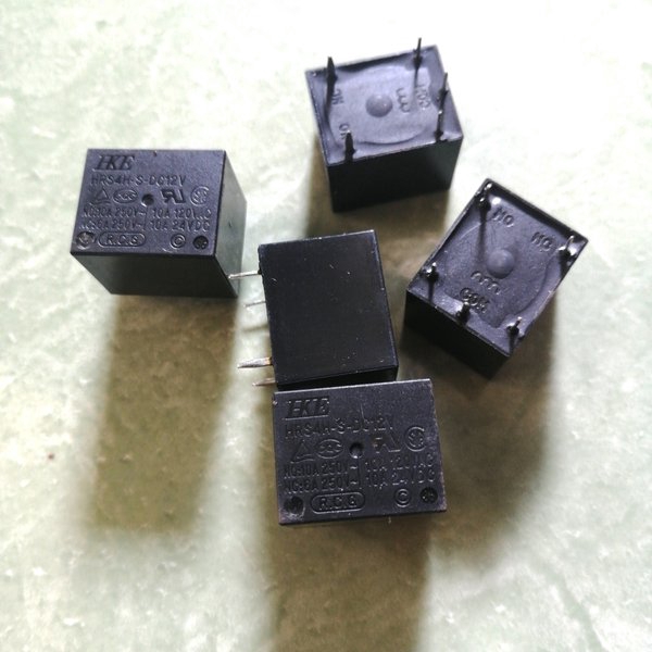 [REL-9008] RELAY HKE 12V 5P HITAM