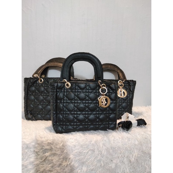 tas selempang import Dior ester