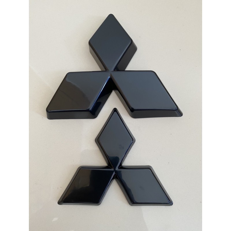 Logo Emblem Mitsubishi Xpander Depan belakang-Hitam