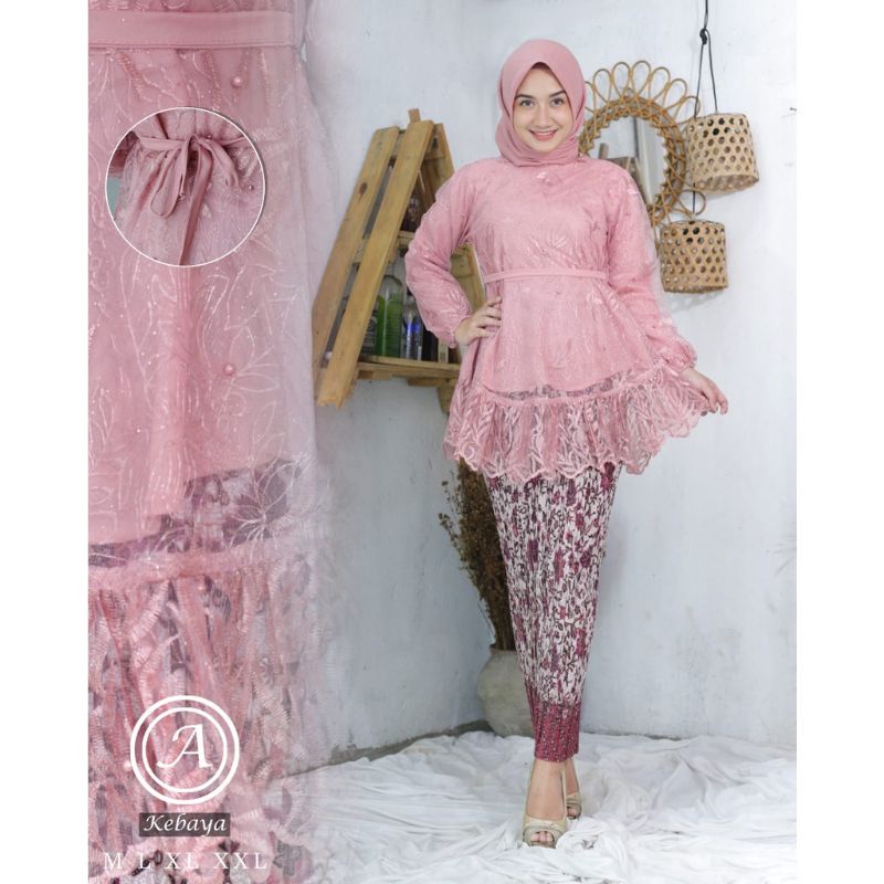 Blous lesti//kebaya wisuda//kebaya pesta remaja//kebaya tunangan modern