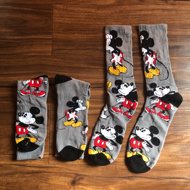 kaos kaki vans x mickey mouse socks