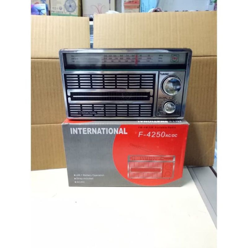 Radio Internasional Mini FM AM SW Portable F 4250