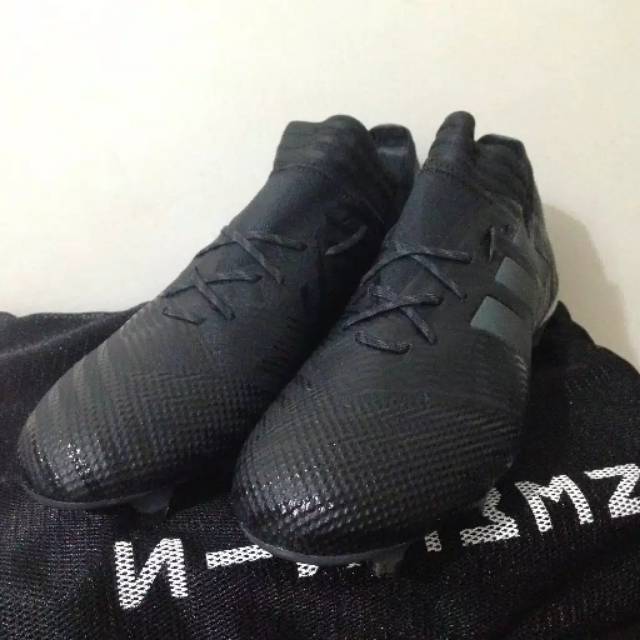 Sepatu Bola Adidas Nemeziz 17.1 FG Core Black Oroginal