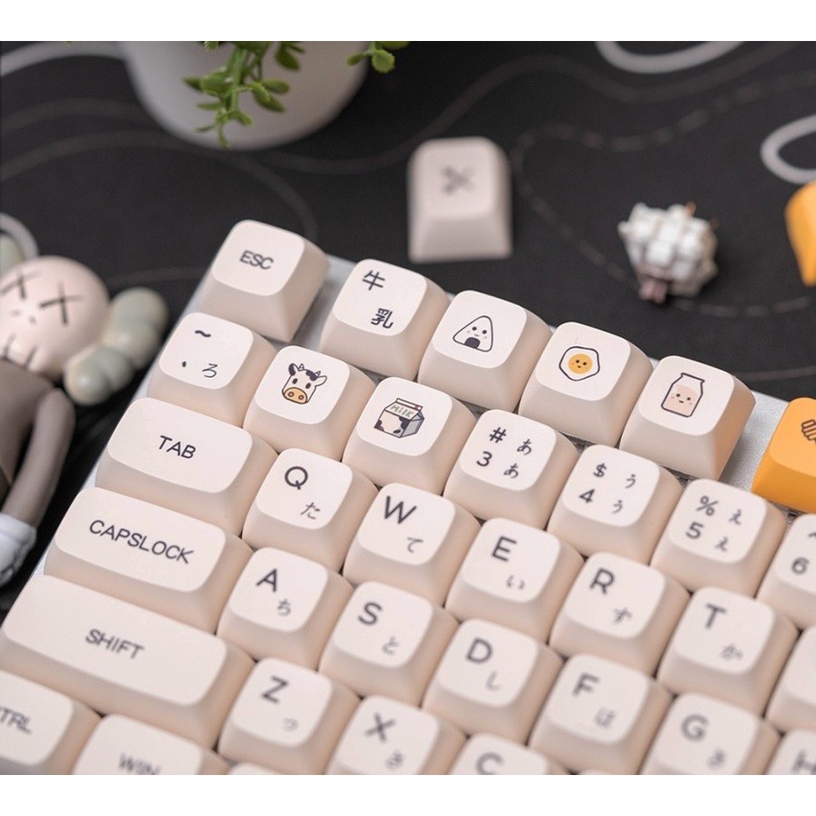 Yiqi Honey Milk Japanese PBT Dye-sub Keycaps 140 set XDA Profile