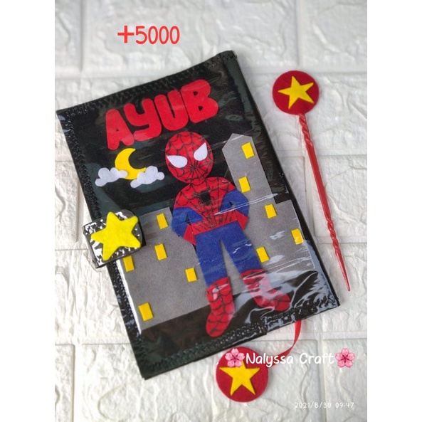 

Sampul iqro karakter Spiderman / superhero