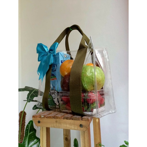 

Parcel Buah Segar 100K -Depok- (Tas Parcel Bening)