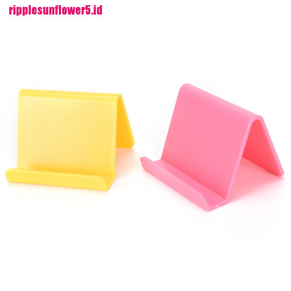 Kaos T-Shirt Wanita Lengan Pendek Model O-Neck Motif Print TulisanHolder Penyimpanan Ponsel Portabel Warna Permen