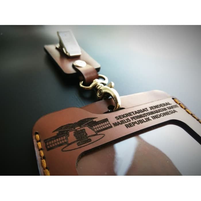 

Name Tag Kulit Custom, Id Card Holder, Id Holder, Tempat Id Card 01