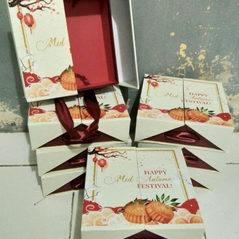

Hardbox 22x22x5 cm Hamper / Cake