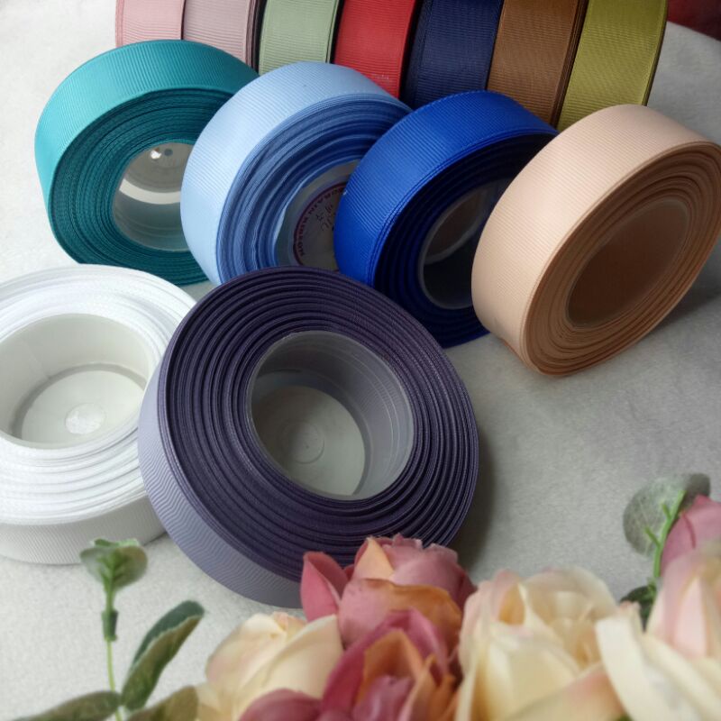 Pita Grosgrain 2,5cm / 1' warna polos per roll