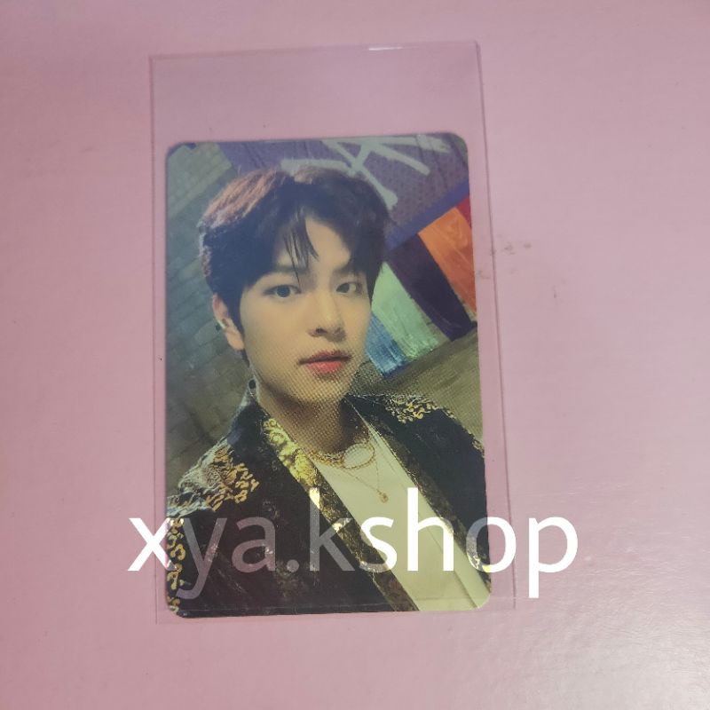 Seungmin noeasy hanbok (BOOKED)