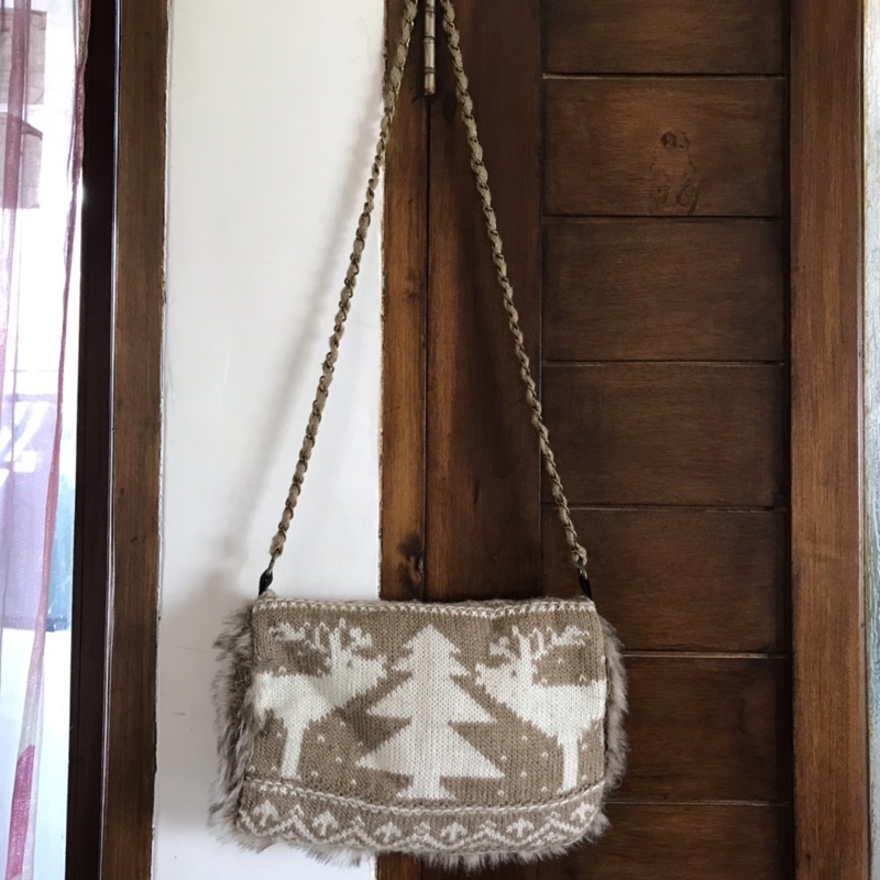 PRELOVED TAS SLING ZARA  BULU WINTER / SLING BAG ZARA