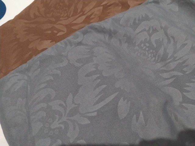 Sarung Bantal Guling Dewasa Motif Karakter