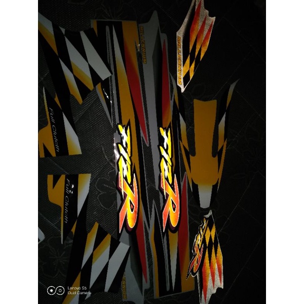 Striping fizr millenium kuning reflektif