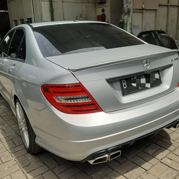 Ducktail amg c63 w204 plastik