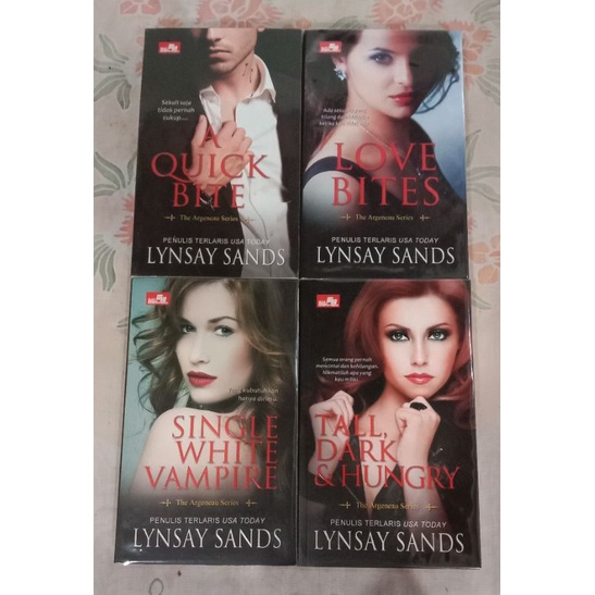 The Argeneau series - Lynsay Sands