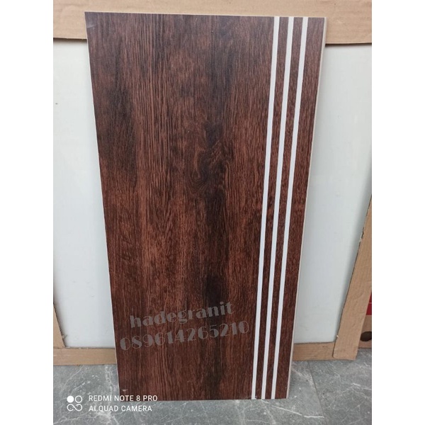 granit  tangga walnut 30x60+20x60