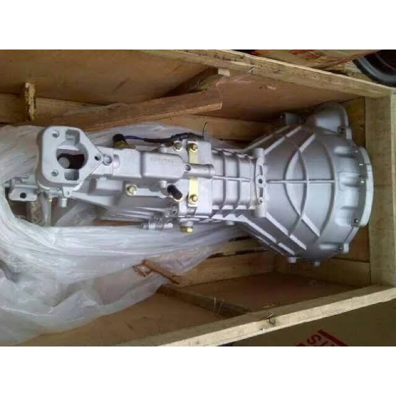 gearbox transmisi assy isuzu panther capsul 2.5