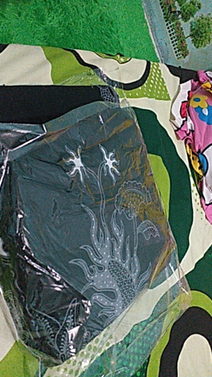 Naga Hitam Rahayu Kemeja Batik Pria Motif Naga Abu Hitam Lengan Pendek Berfuring Kemeja Premium