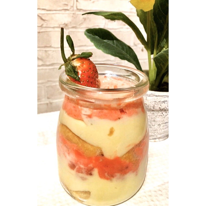 Strawberry Cheesecake in Jar