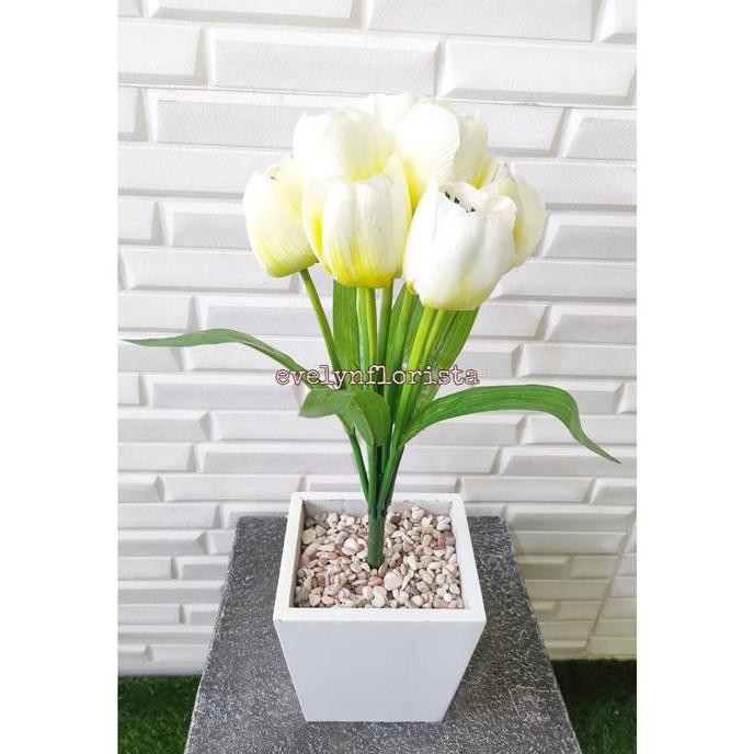 Bunga Tulip Besar Imitasi Artificial Pot Kayu Putih Tanaman Plastik - Putih