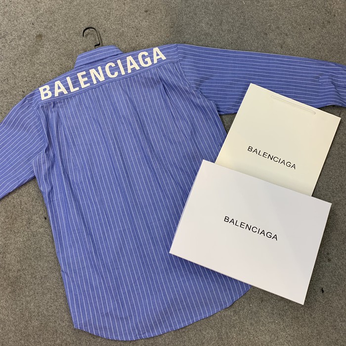 

Unik Balenciaga Blue Shirt + Box Paperbag & Fake Bill Berkualitas