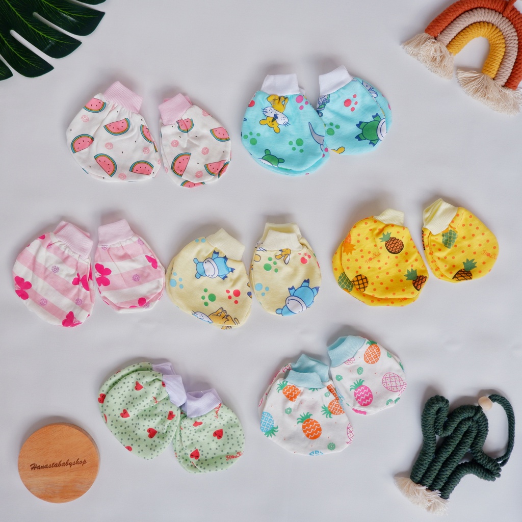 1 Set Sarung Tangan dan Kaki Bayi Newborn Motif