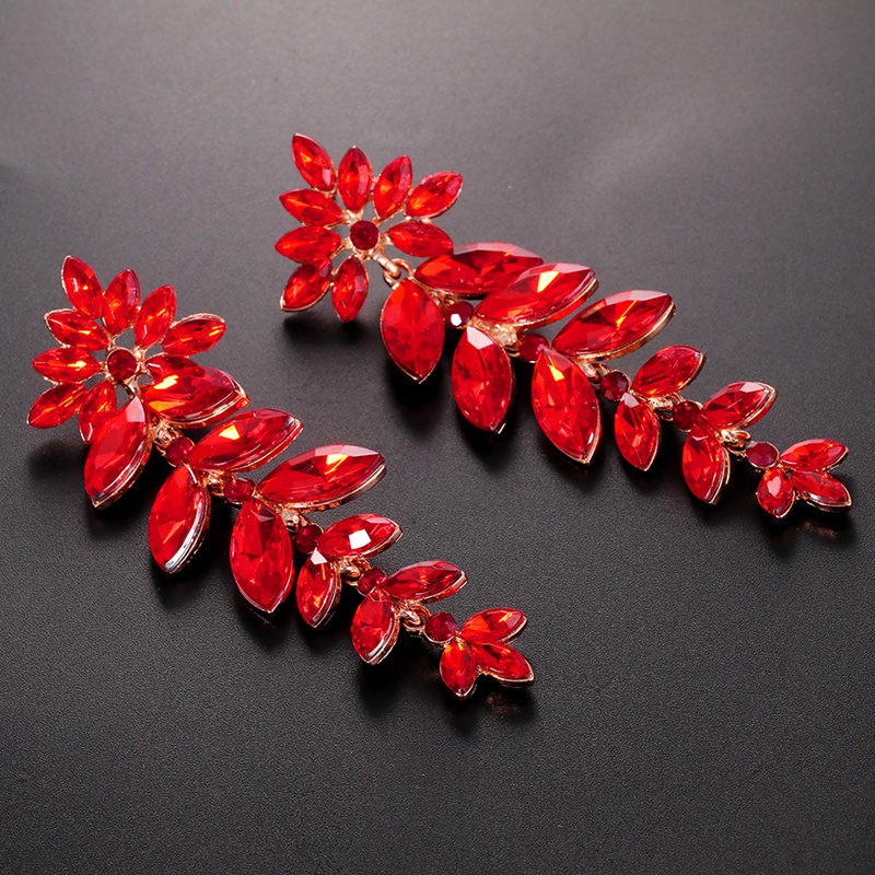 Fancyqube Anting Panjang Bentuk Daun Aksen Kristal Untuk Wanita