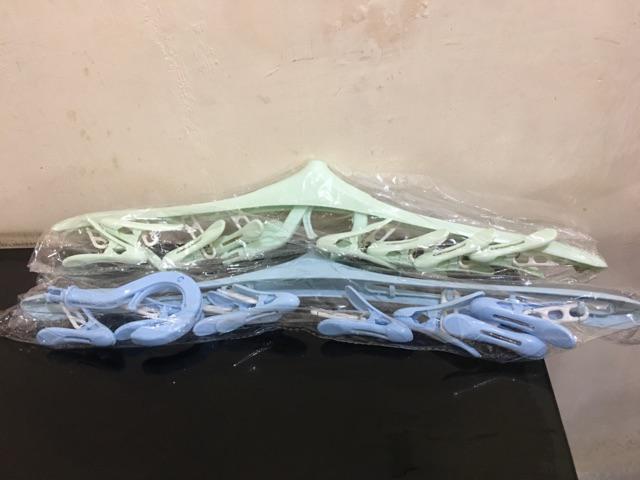 8 In 1 Hanger ( 1 Hanger Isi 8 Jepitan ,praktis & Irit Tempat