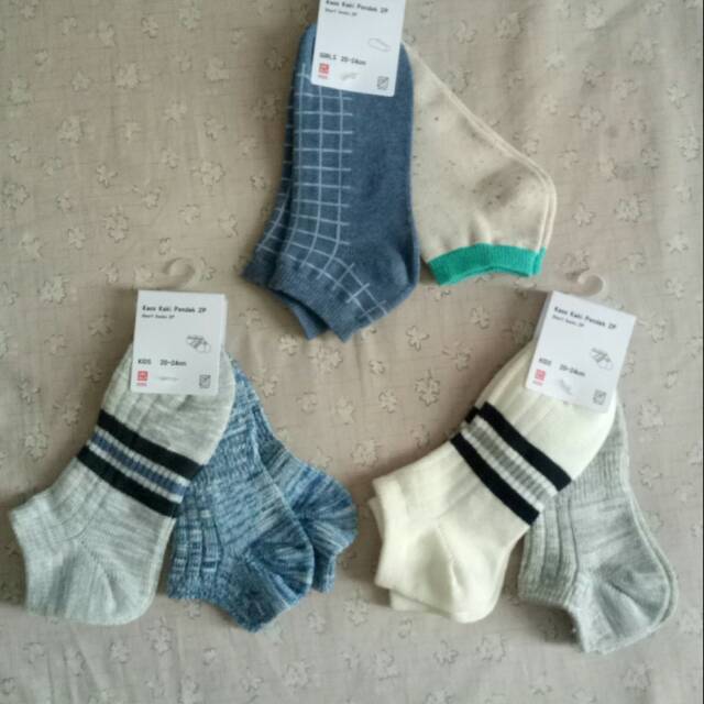 Uniqlo kids socks kaos kaki