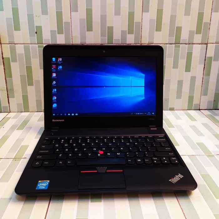 {bekas} laptop lenovo thinkpad x131e celeron ram 4gb hardisk 320gb  Diskon