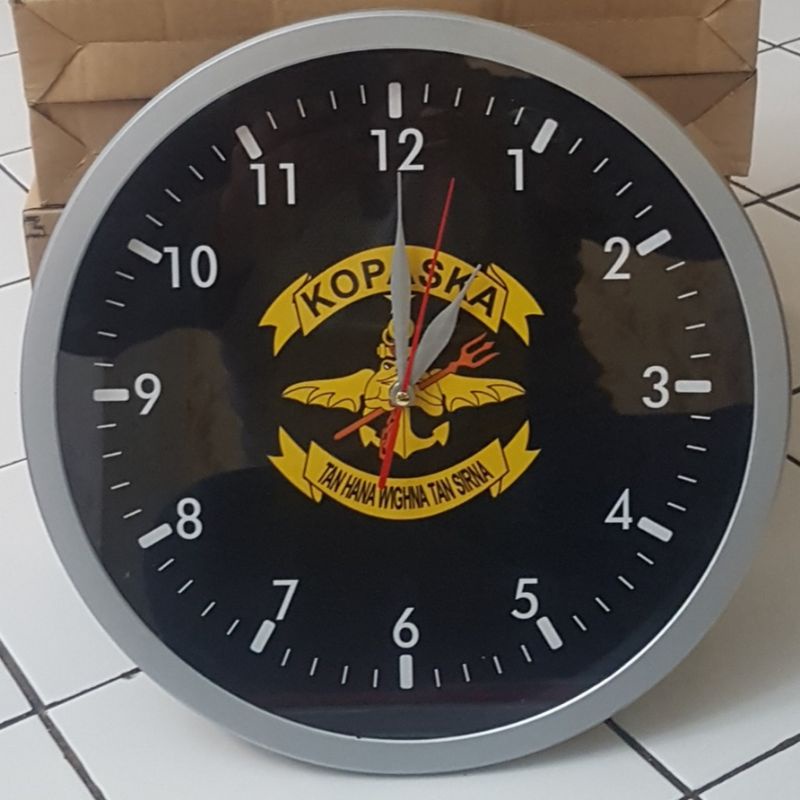 JAM DINDING KOPASKA PASUKAN KATAK