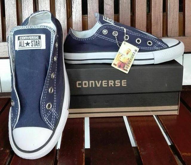 Sepatu Convers