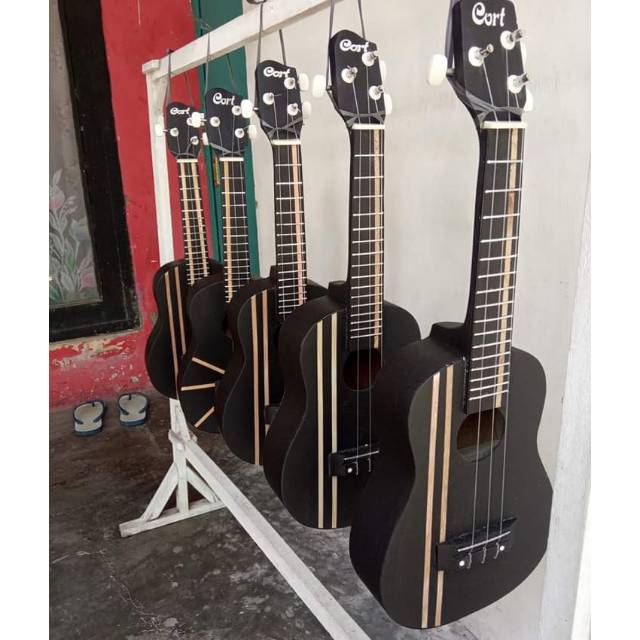 Ukulele senar 3