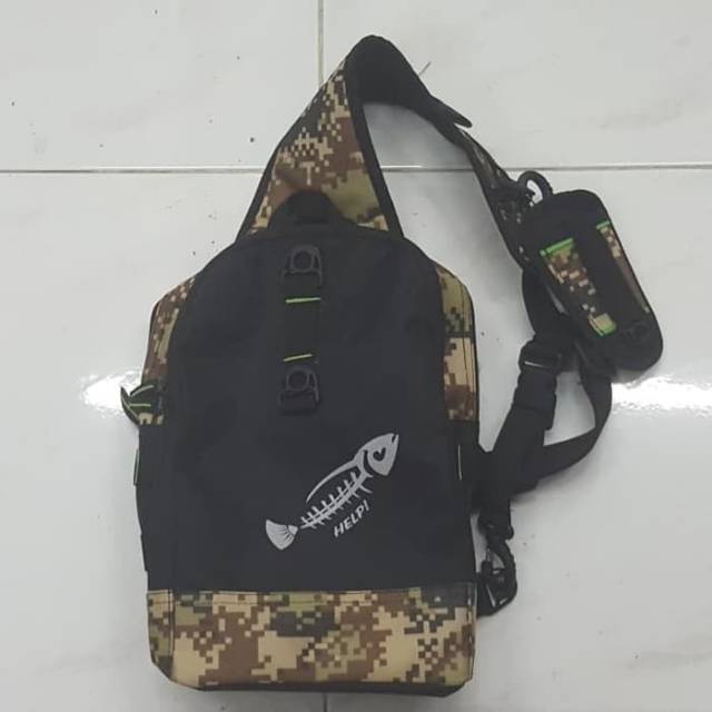 SHOULDER FISHING BAG (WATERPROOF) / TAS CASTING HELP (Color CAMO BROWN &amp; CAMO GREEN)