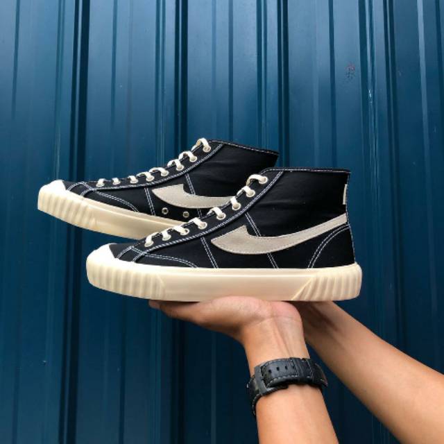  Sepatu  Compass  Vintage High Black White High Shopee  