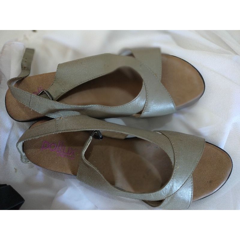 PRELOVED SEPATU BRANDED POLLUX SEPATU santai casual