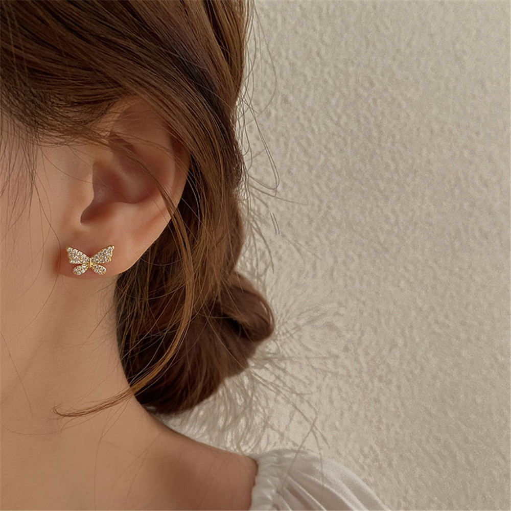 1 Pasang Anting Rantai Rumbai Kupu-Kupu Asimetris Aksen Berlian Imitasi Model Menjuntai 6.id
