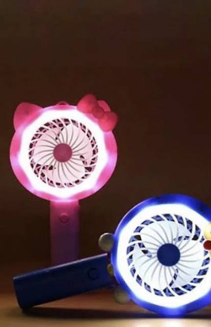 Kipas Angin Portable Karakter Hello Kitty - Doraemon Dengan Lampu LED