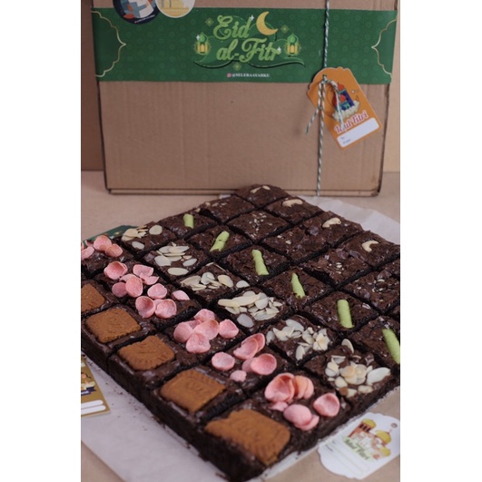 

brownies sekat isi 36 potong jumbo hampers lebaran/ idul fitri