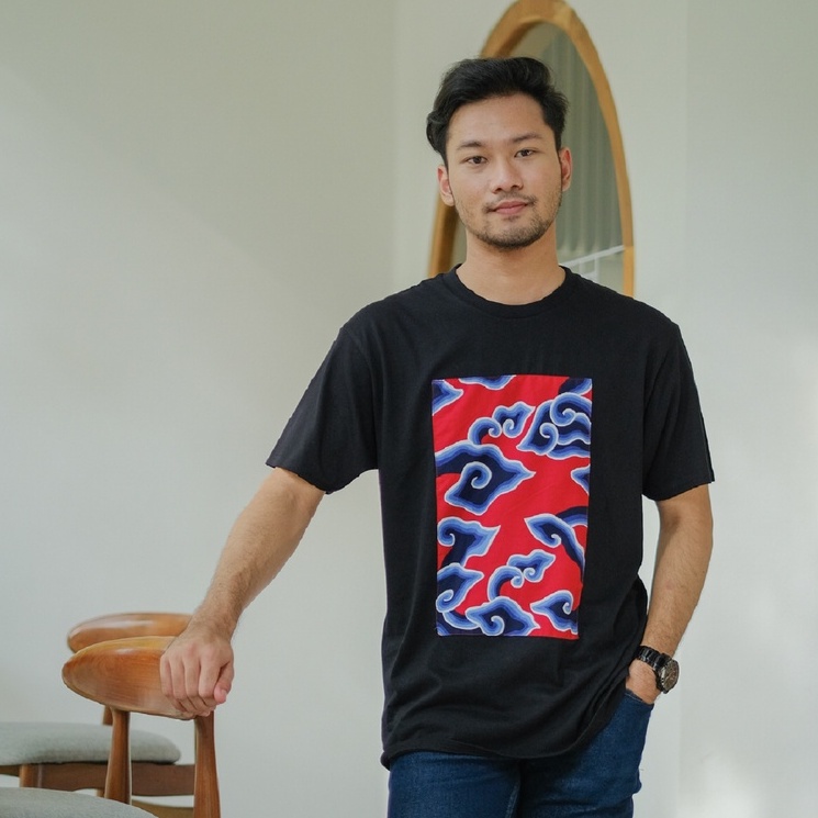 BATIK TRUSMI Kaos Khas Cirebon Motif Mega Mendung Bahan Katun