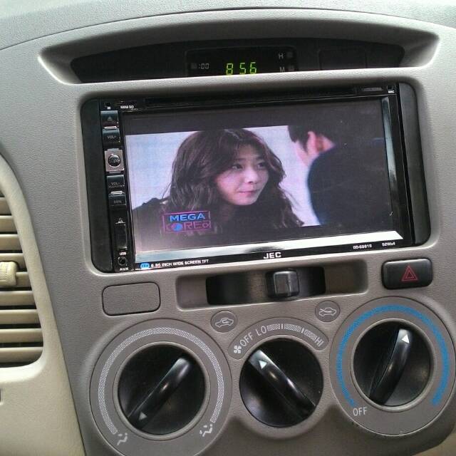 Tv dvd mobil inova atau innova mirorlink terbaru