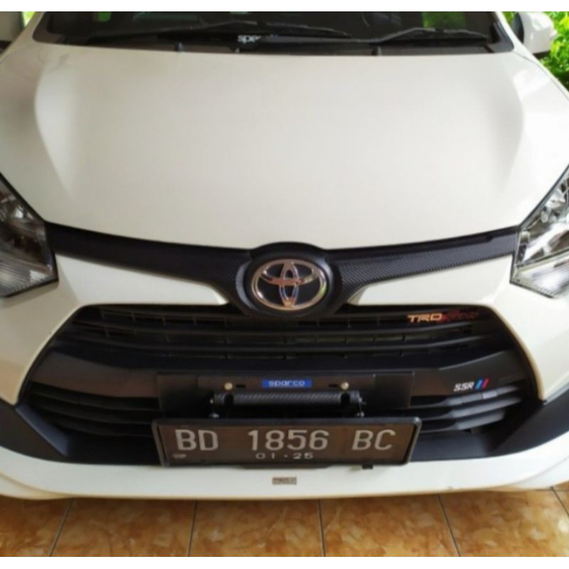 Dudukan Plat Nomor Mobil KARIMUN ESTILO Carbon Hitam