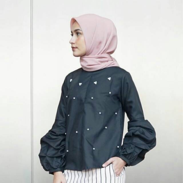 Luna Blouse Wearing Klamby