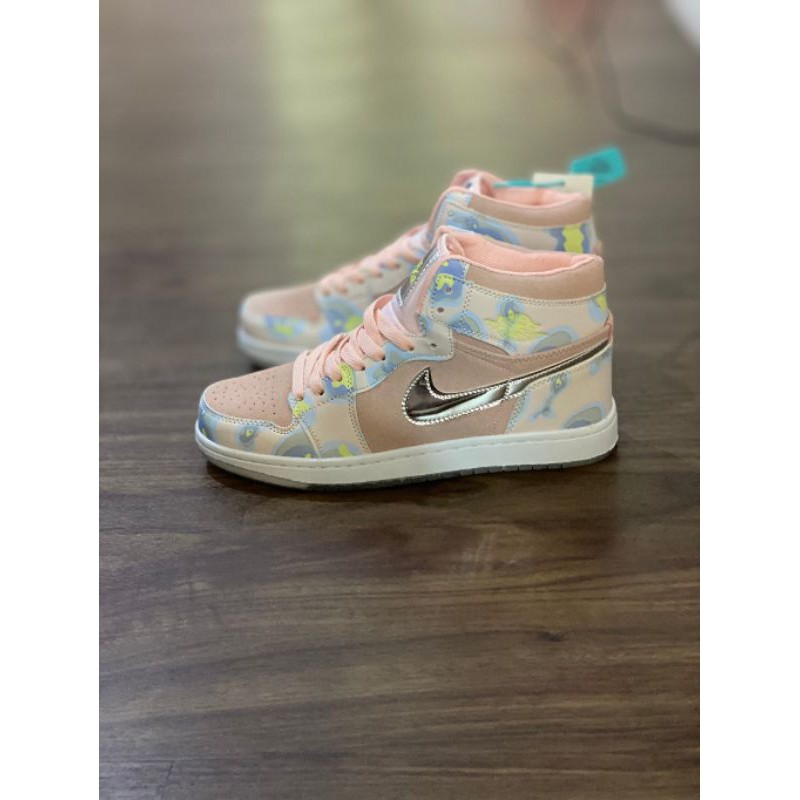 Nike air jordan 1 mid women SE (her) Spective PREMIUM/SEPATU SNEAKERS CEWEK TERBARU