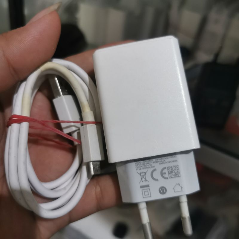 Charger Realme 3 5 2A dll. ori bekas copotan asli
