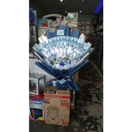Jasa buket besar isi 30, 40, 50, 60,70, 80, 90, 100 slot uang (jasa saja tanpa kertas