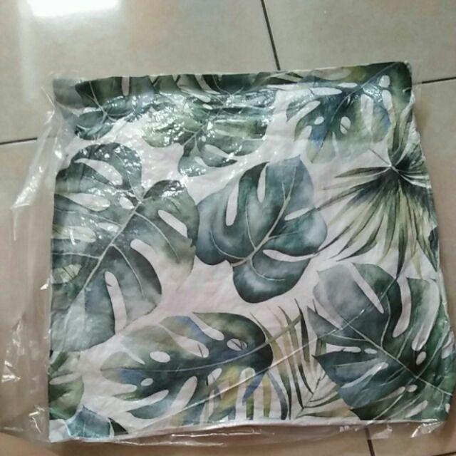 Bantal Sofa Motif Daun Monstera Leaves 40x40 Cm - Pusat Kado Murah