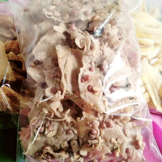 

Peyek kacang gurih